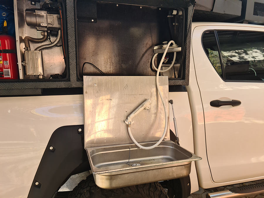 Toyota Hilux Global Cruiser Off Road Camping Wohnmobil